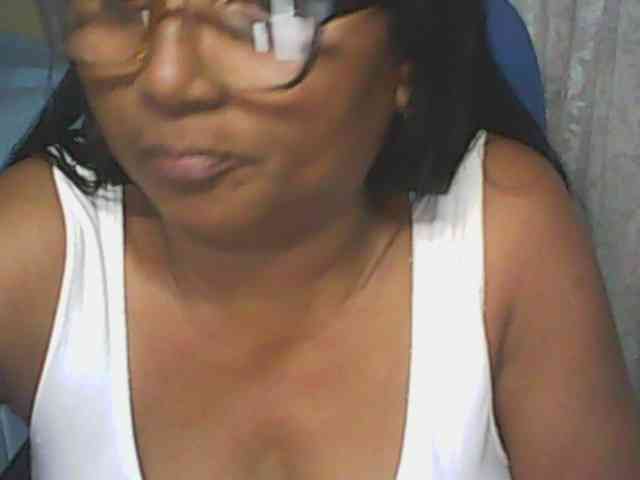 hotmomsexy webcam