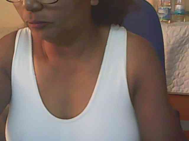 hotmomsexy webcam