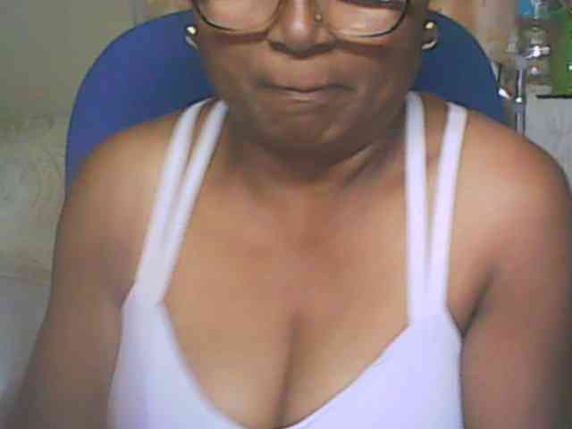 hotmomsexy webcam