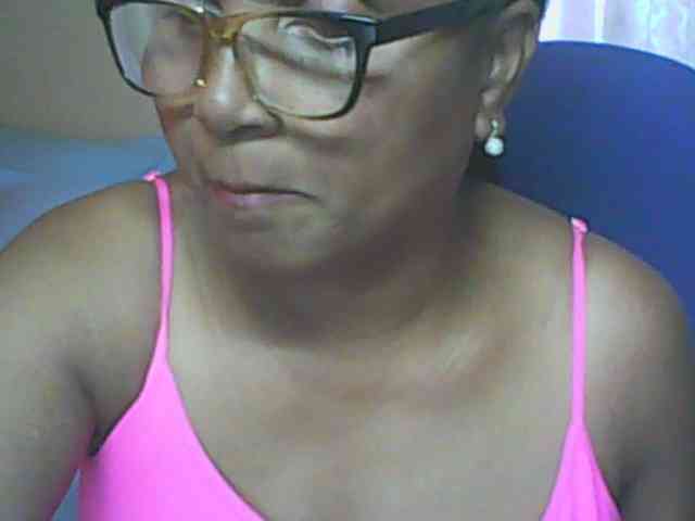 hotmomsexy webcam