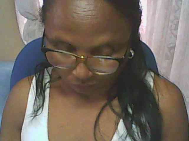 hotmomsexy webcam