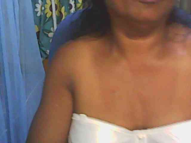hotmomsexy webcam