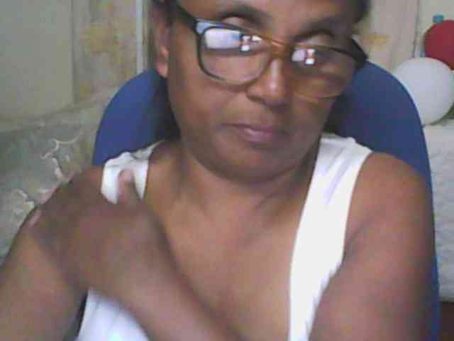 hotmomsexy webcam