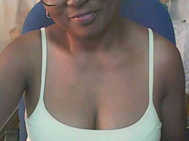 hotmomsexy webcam