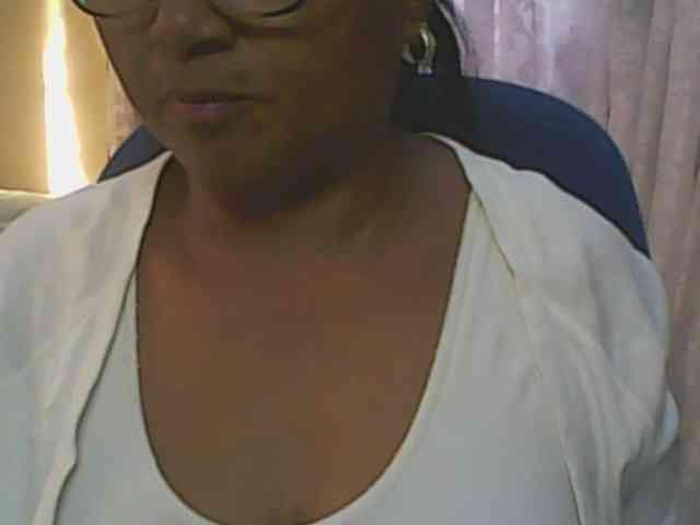 hotmomsexy webcam