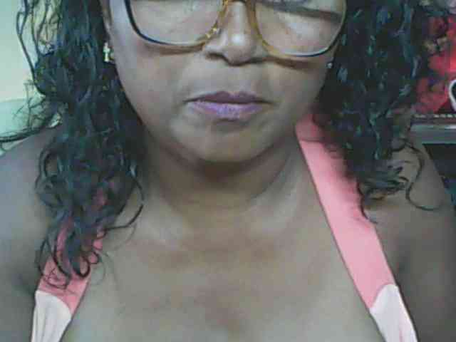 hotmomsexy Live Webcam on BongaCams