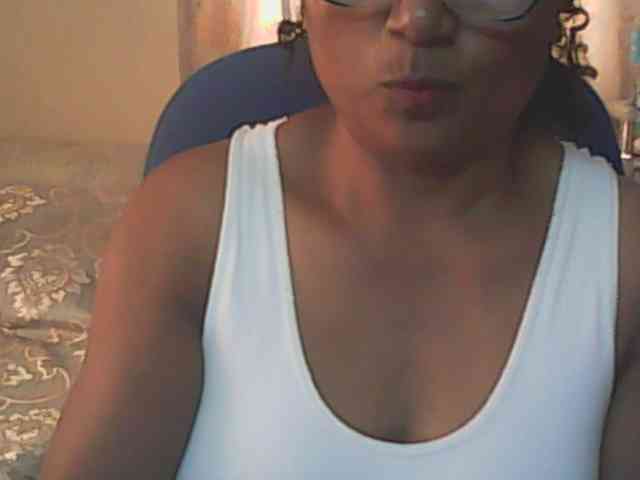 hotmomsexy webcam