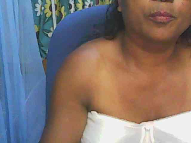 hotmomsexy webcam