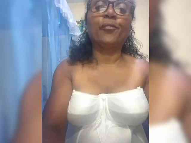 hotmomsexy webcam