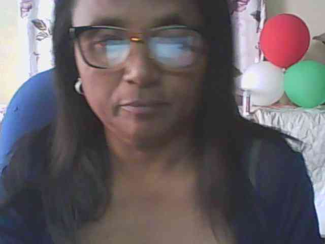 hotmomsexy webcam