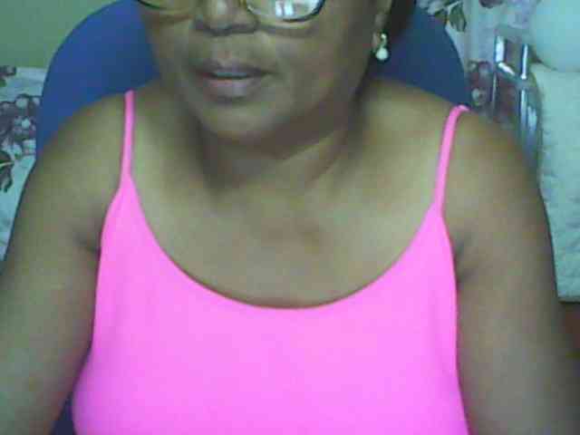 hotmomsexy webcam