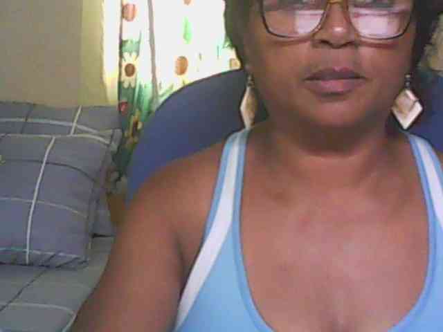 hotmomsexy webcam