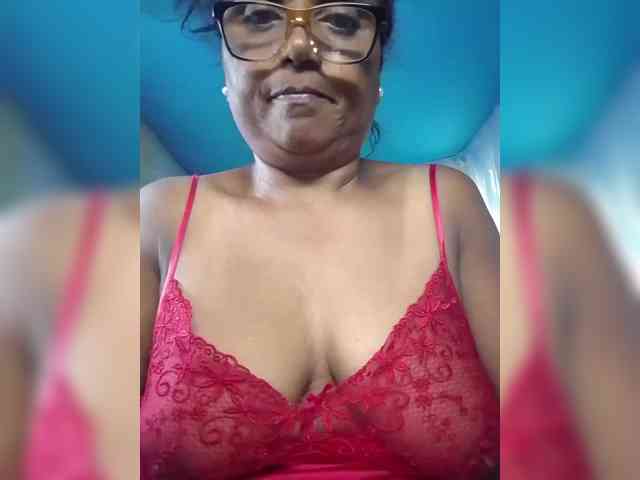 hotmomsexy webcam