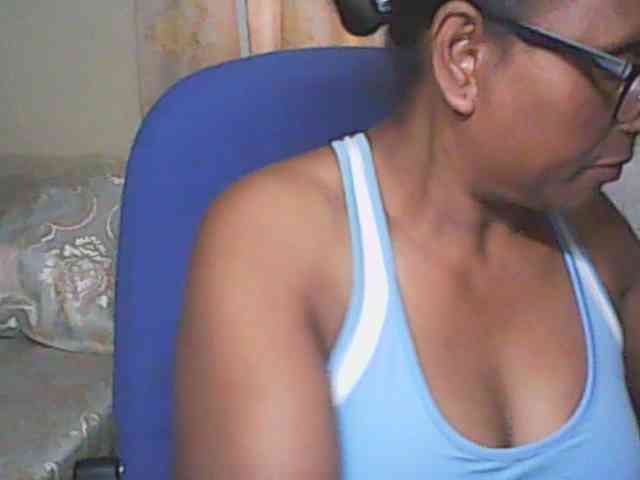 hotmomsexy webcam