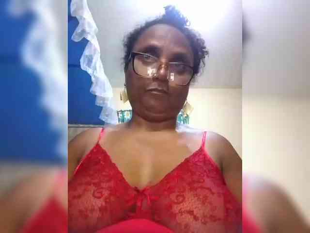 hotmomsexy webcam