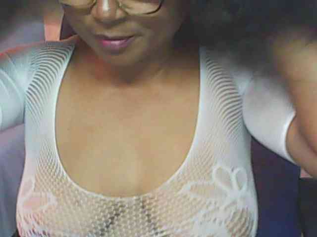 hotmomsexy webcam