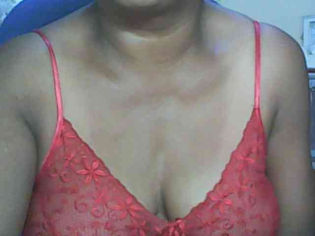 hotmomsexy webcam