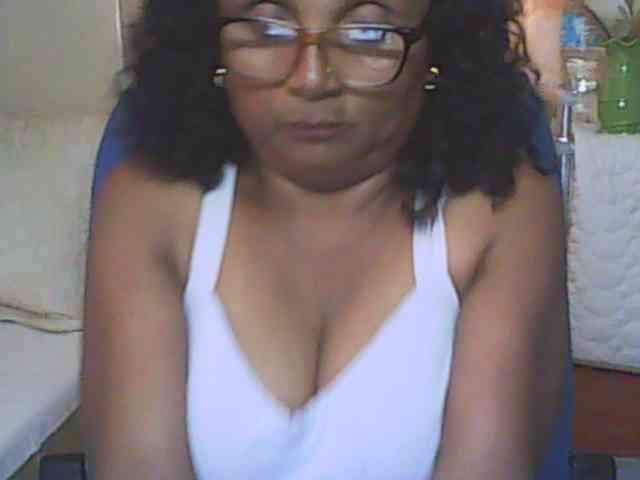 hotmomsexy webcam