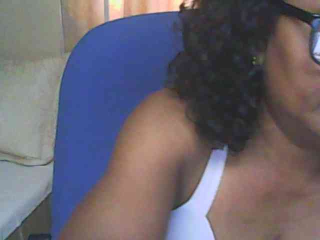 hotmomsexy webcam