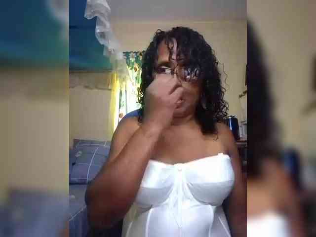 hotmomsexy webcam
