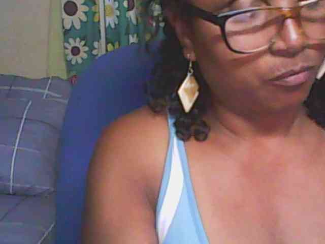 hotmomsexy webcam