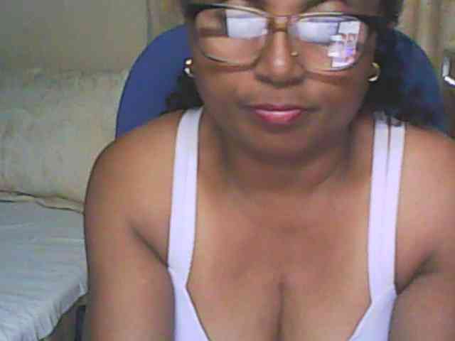hotmomsexy webcam