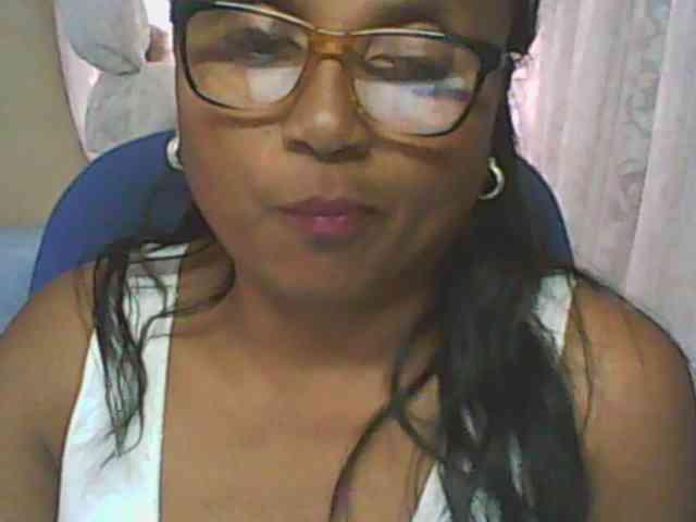 hotmomsexy webcam