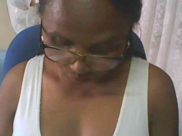 hotmomsexy webcam