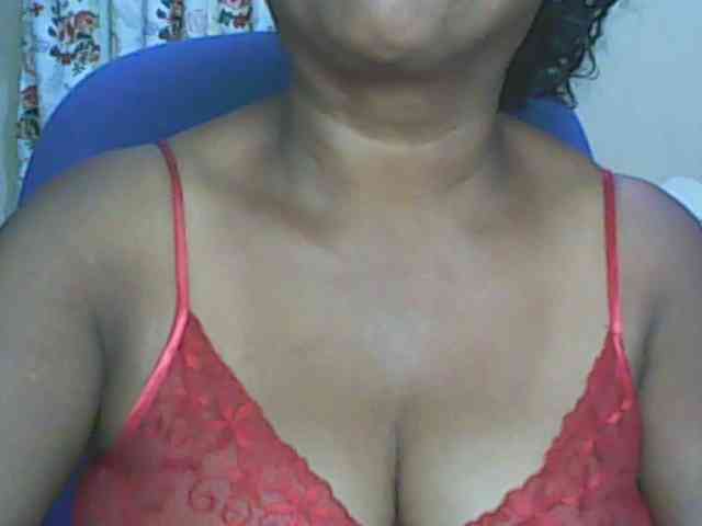hotmomsexy webcam