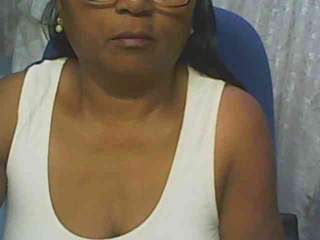 hotmomsexy webcam