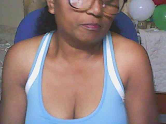 hotmomsexy webcam