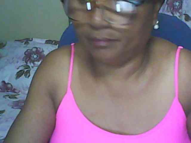 hotmomsexy webcam