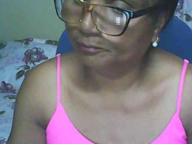 hotmomsexy webcam