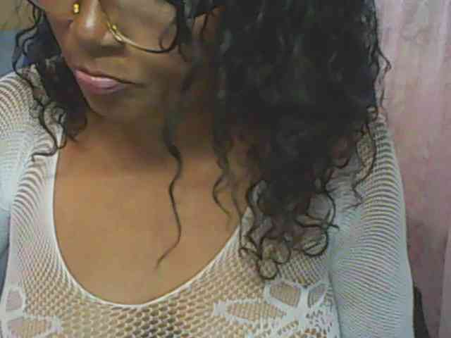 hotmomsexy webcam