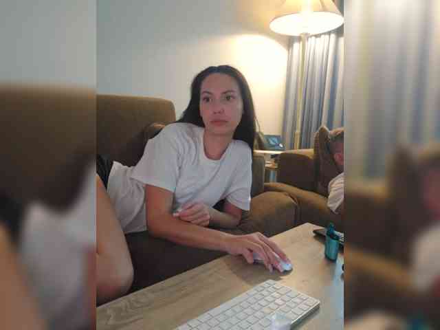 live chat online Mr-and-Mrs-Smith-XXL