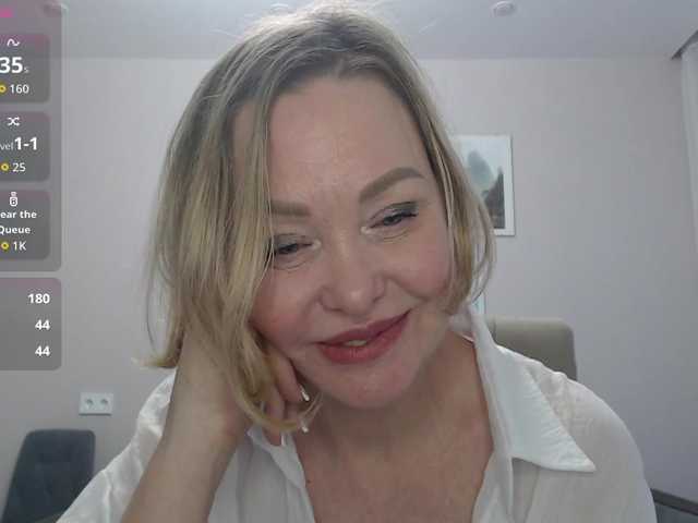 ILUBOVE's BongaCams show and profile