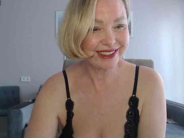 ILUBOVE Live Webcam on BongaCams