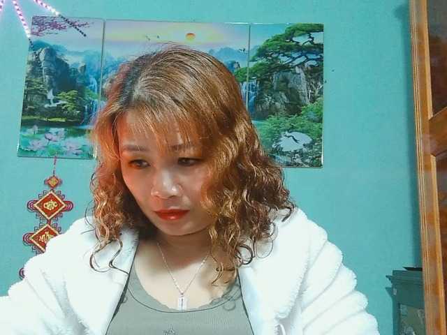 Linhanhsex2k's BongaCams show and profile