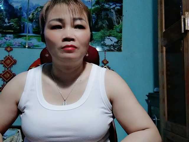 Linhanhsex2k's BongaCams show and profile