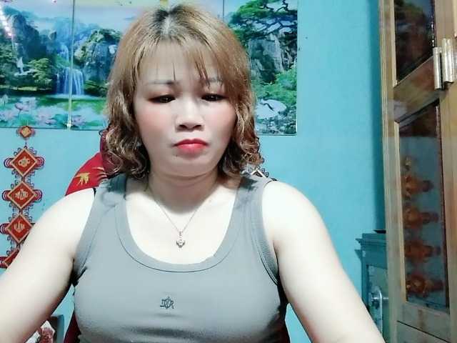 Linhanhsex2k live cam profile