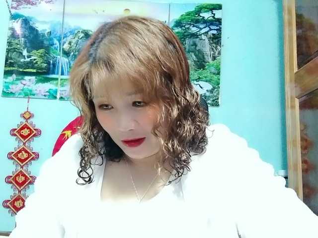 Linhanhsex2k's BongaCams show and profile