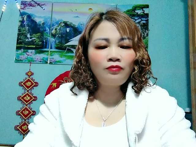 Linhanhsex2k's BongaCams show and profile