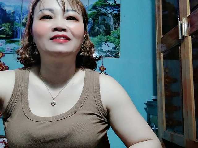 Linhanhsex2k's BongaCams show and profile