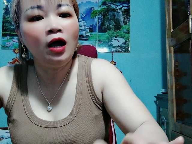 Linhanhsex2k's BongaCams show and profile