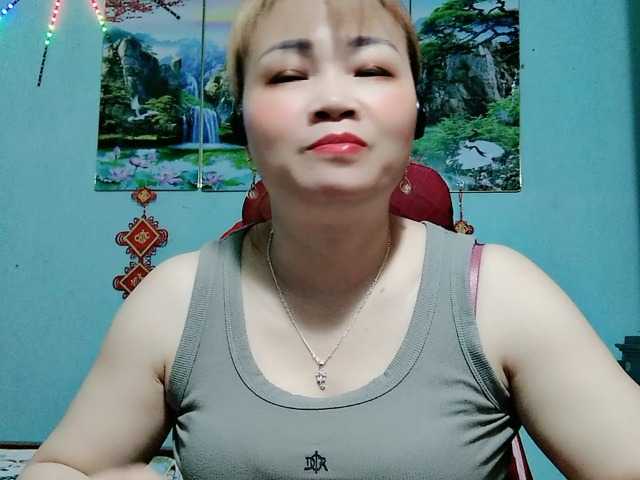 Linhanhsex2k's BongaCams show and profile