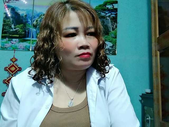 Linhanhsex2k's BongaCams show and profile