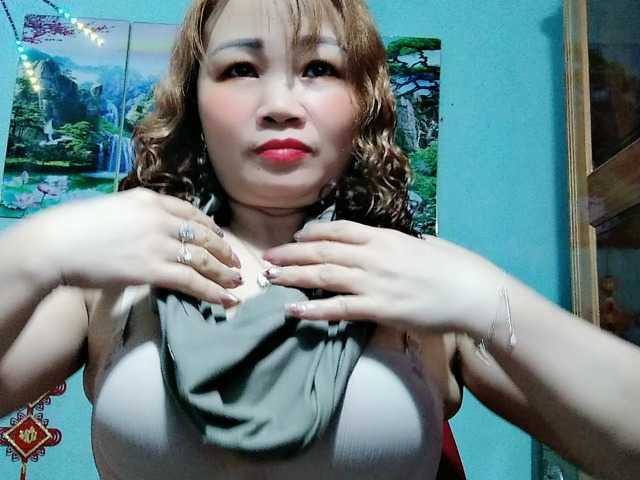 Linhanhsex2k's BongaCams show and profile