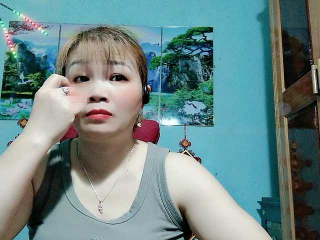 Linhanhsex2k's BongaCams show and profile