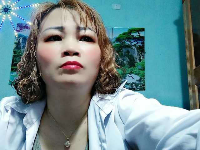 Linhanhsex2k's BongaCams show and profile