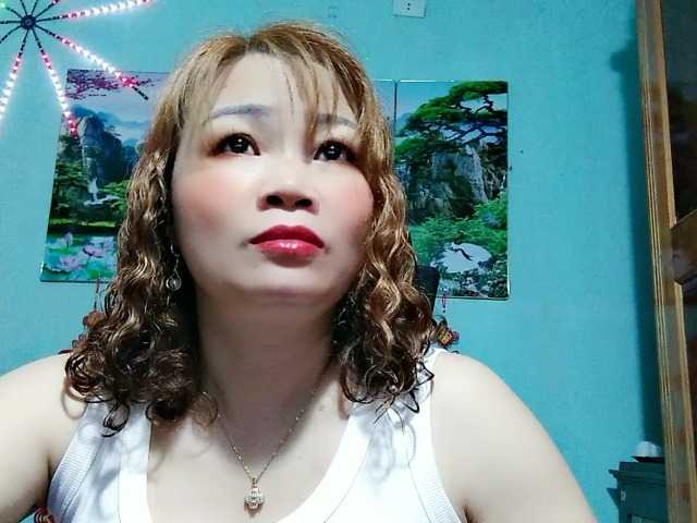 Linhanhsex2k's BongaCams show and profile